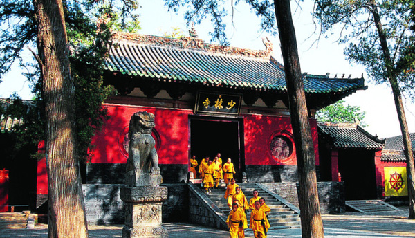 龍門石窟、少林寺、清明上河園、包公祠、開封